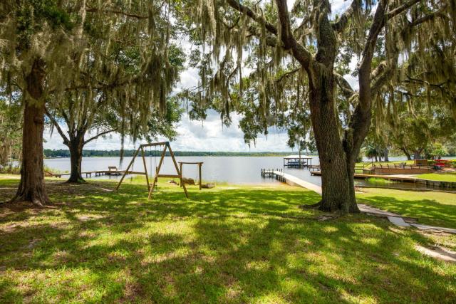 Lake Winnott Home with Boat Ramp and Dock