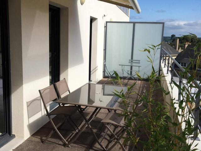 Appartement 3* rénové avec terrasse et parking, au centre de Perros-Guirec, 5 personnes - FR-1-368-166