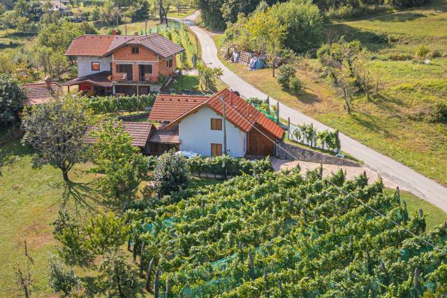 Rainbow Cottage In The Vineyards - Happy Rentals