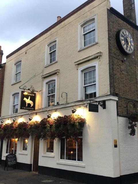 The Windsor Trooper Pub & Inn