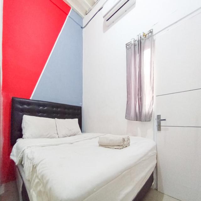 Ariska Room near Alun Alun Jombang RedPartner