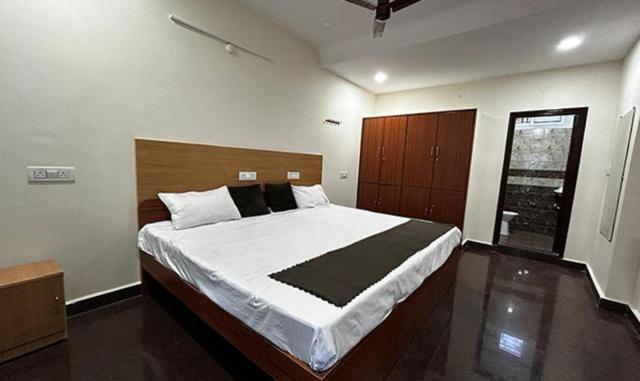 FabHotel SVR Grand - Nr Kukatpally Metro Station