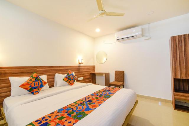 FabHotel WR Grand I - Nr Secunderabad Railway Station