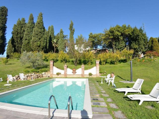 Renovated ancient villa, swimming pool, garden