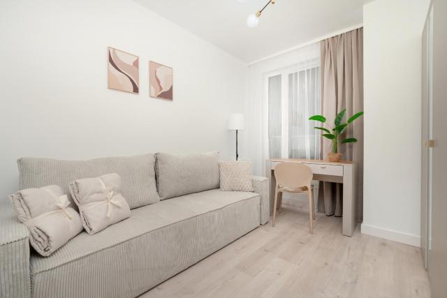 Spacious 2-bedroom Apartments by Noclegi Renters