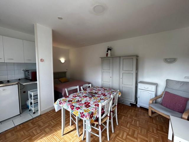 Studio avec jardin commun et WIFI proche centre-ville et Thermes - FR-1-541-120