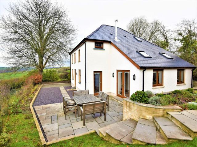 4 Bed in Llandysul 66640