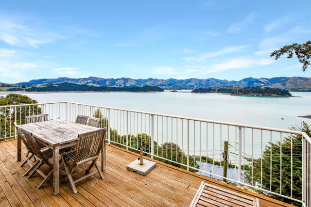 Bayview Beauty - Charteris Bay Holiday Home