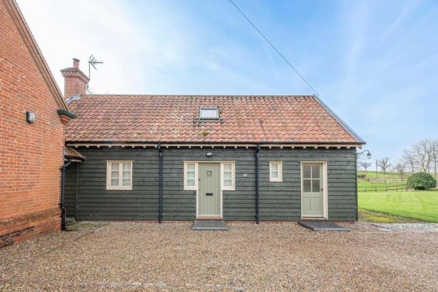 3 Old School Cottages, Wissett