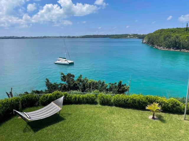 Oceanfront Dock of the Bay Retreat