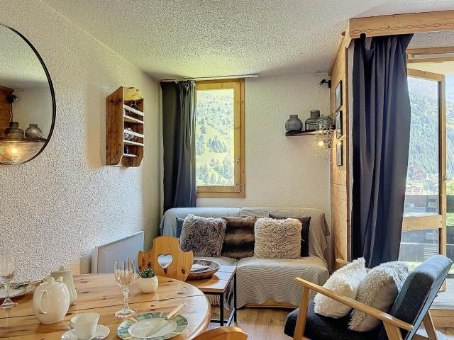 Studio Rénové · Ski aux Pieds · Balcon · Animaux admis · Wi-Fi - FR-1-688-95