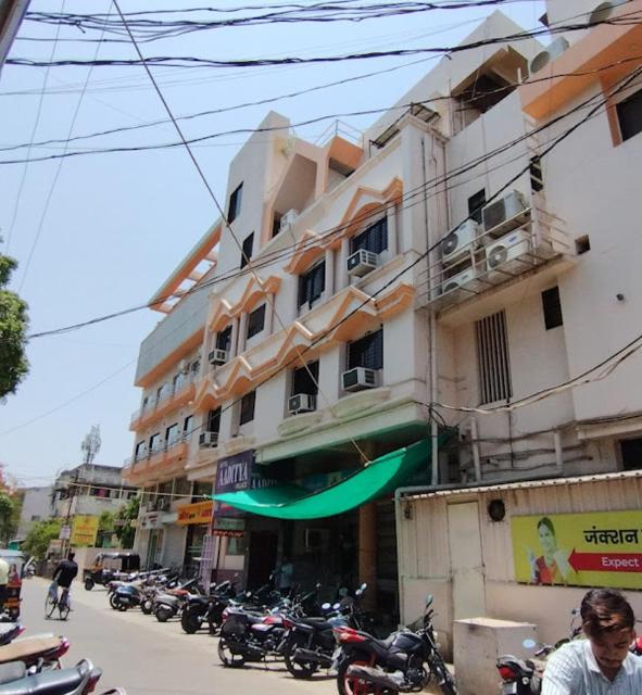 Hotel Aaditya Palace Bhusawal