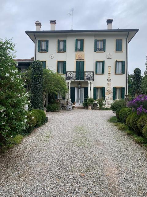 Villa Leonati