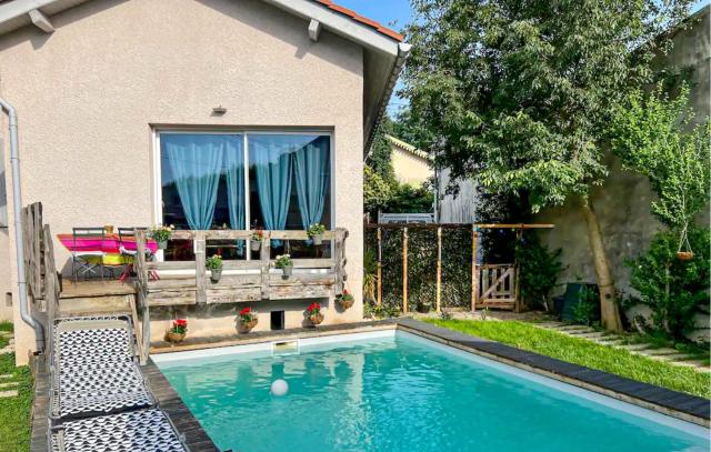 4 Bedroom Gorgeous Home In Bourg Les Valence