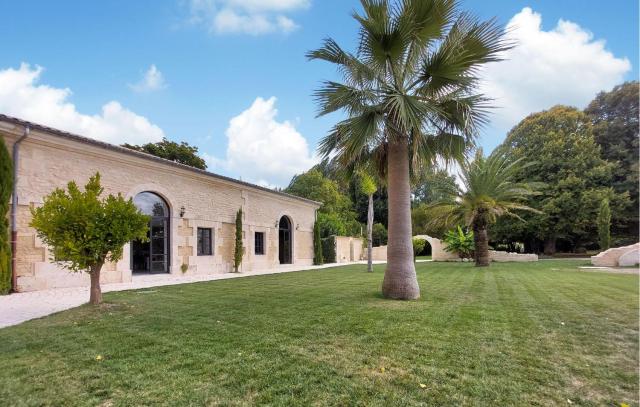 Lovely Home In Saint-Julien-De-Lesca