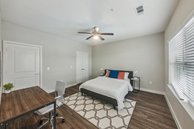 C Creek 4304 I New Construction 2bd Apt I Gated