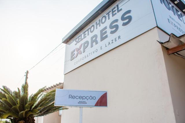 Seleto Hotel Express