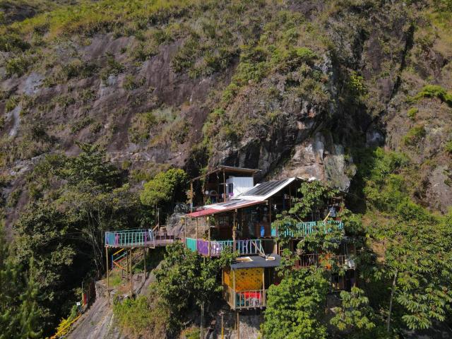 LA CASA EN EL AIRE - Abejorral