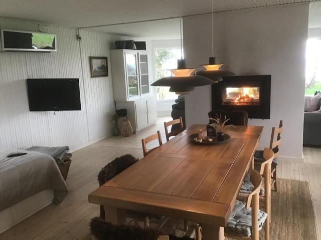 Amazing Home In Føllenslev With 4 Bedrooms, Internet And Jacuzzi