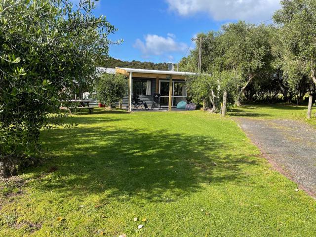 Olive Grove Cottage - Whangarei Holiday Home