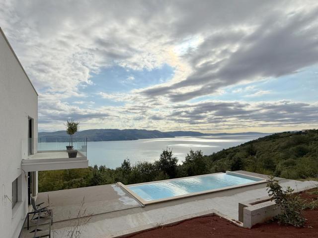 Villa Ena in a peaceful location with a sea view