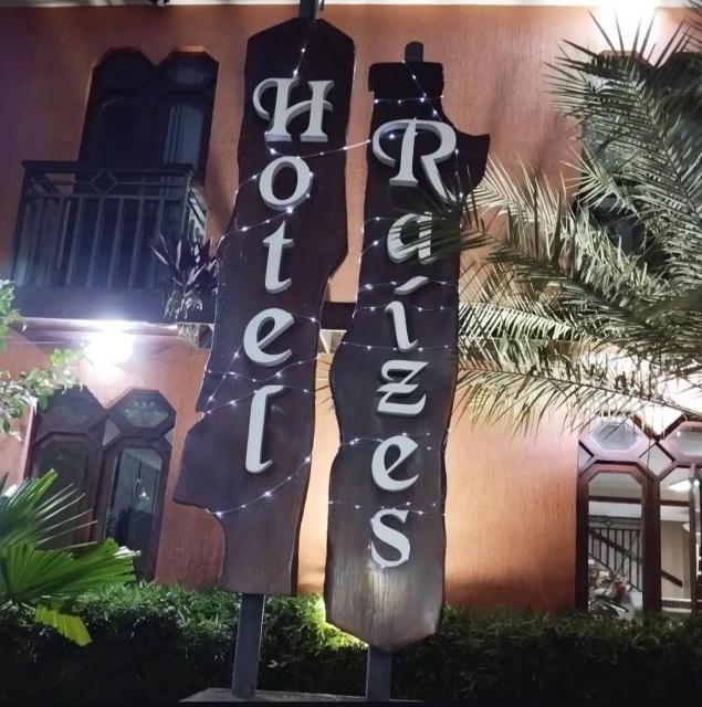 Hotel Raízes