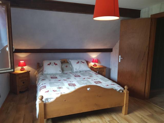 Chambre familiale avec piscine et SPA à Anould - FR-1-589-708