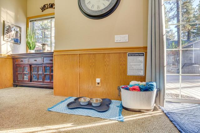 Family-Friendly Home with Hot Tub in Big Bear!