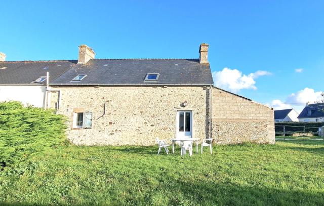 Stunning Home In Saint Marcouf With Wifi