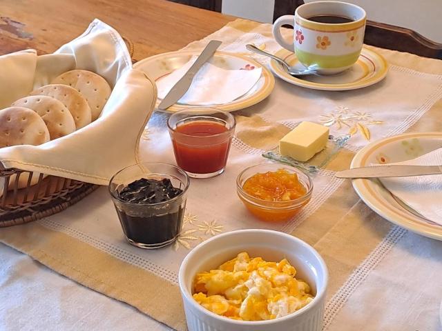 Cómodo, gran ubicación, desayuno