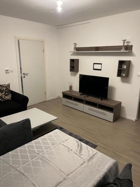 Cozy Apartment in Stenjevec FREE PARKING & WiFi