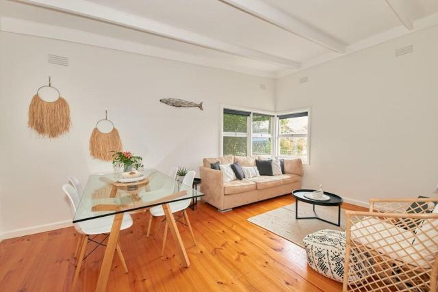 Adorable beach shack in the heart of Aireys Inlet