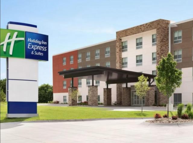 Holiday Inn Express & Suites Stevensville - Benton Harbor, an IHG Hotel