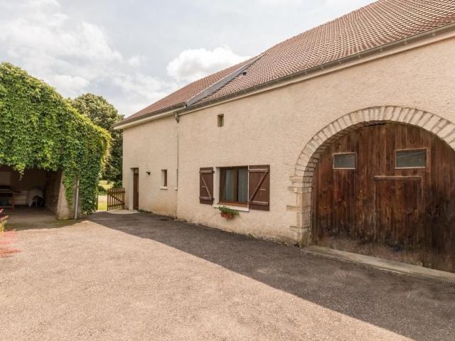 Gîte Confortable à Confracourt, Vallée de la Saône - FR-1-583-84