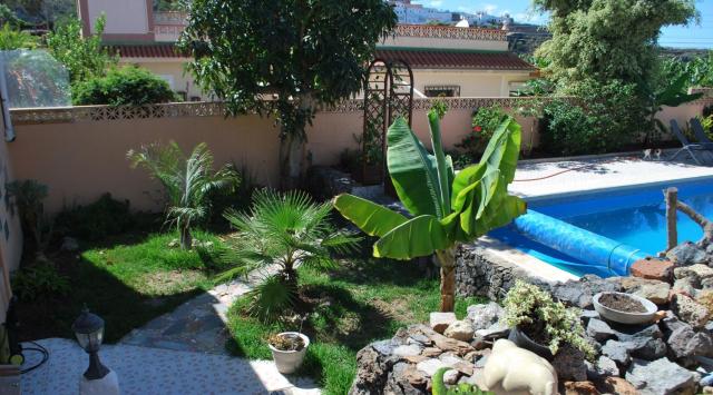 Estudio con preciosas vistas al Mar con terraza, piscina y BBQ