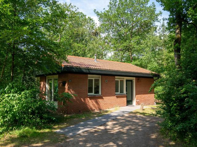 Nice bungalow with dishwasher, near the Veluwe