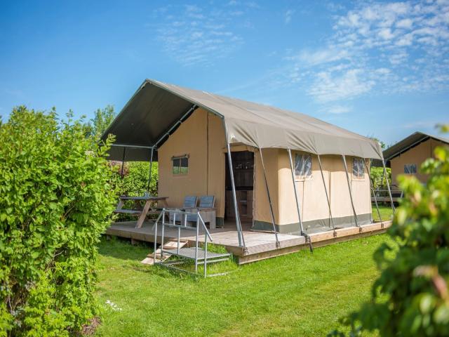 Nice tent lodge with kitchen, just 10km from Breda