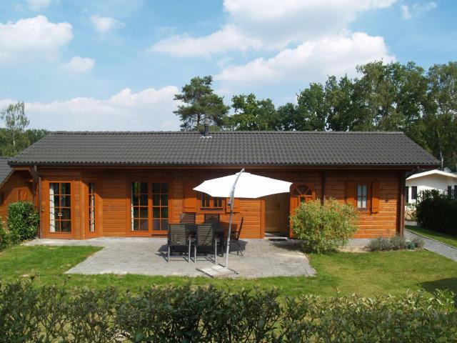 Wooden chalet near Brunssummerheide