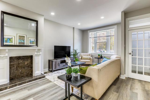 Stylish, Walkable Rowhouse Near Art Museums and Zoo!