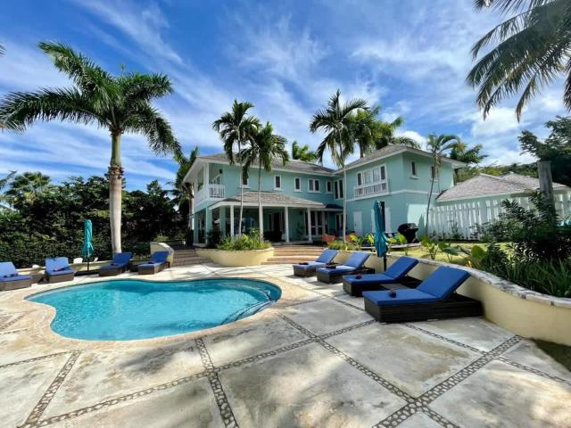 Hospitality Expert Greens 4BR Pool Beach