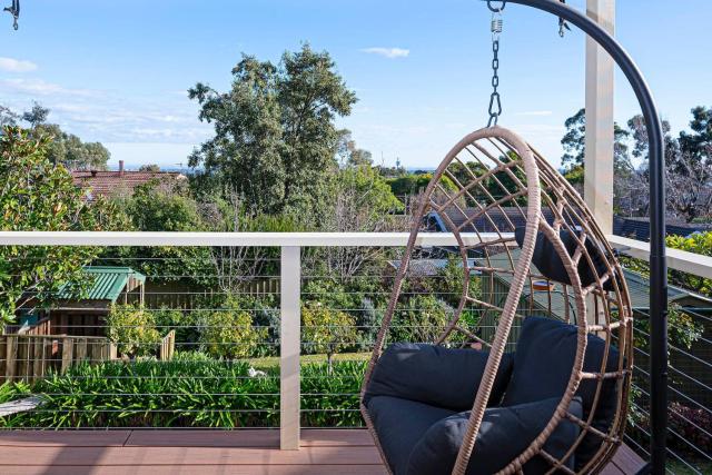 Cityscape Charm - 2BR Home in Wattle Park