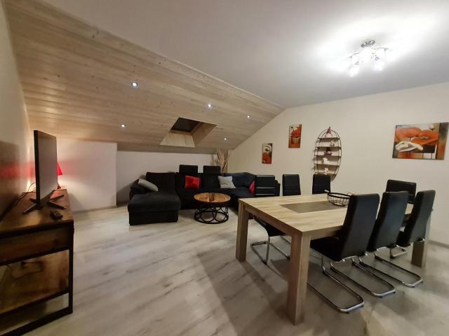 Appartement lumineux 3 chambres, terrasse, proche commerces et ski, avec WiFi - FR-1-589-677