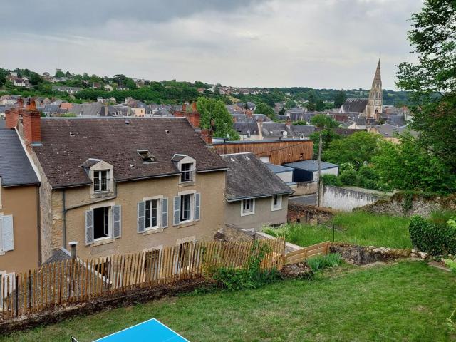 Grande maison 15 pers., centre Argenton, jardin paisible - FR-1-591-637