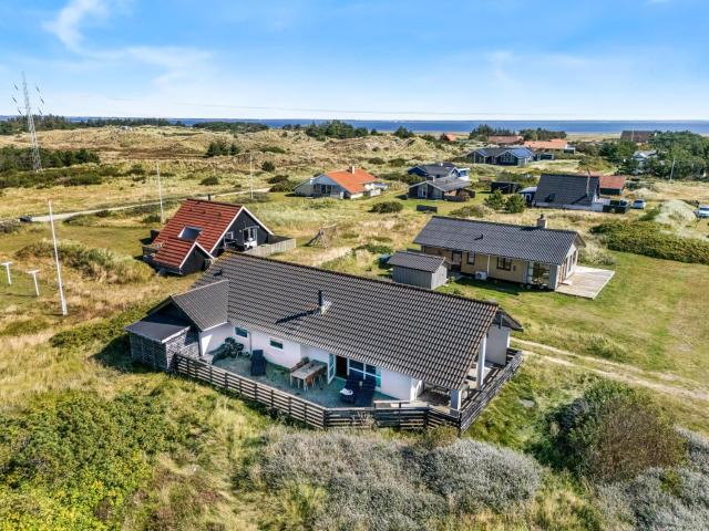 Spacious Holiday Home, Located Close To The North Sea, Halfway Between Hvide Sande And Søndervig, With A Spa And Sauna,