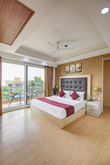 Limewood Stay - Unitech Cyber Park