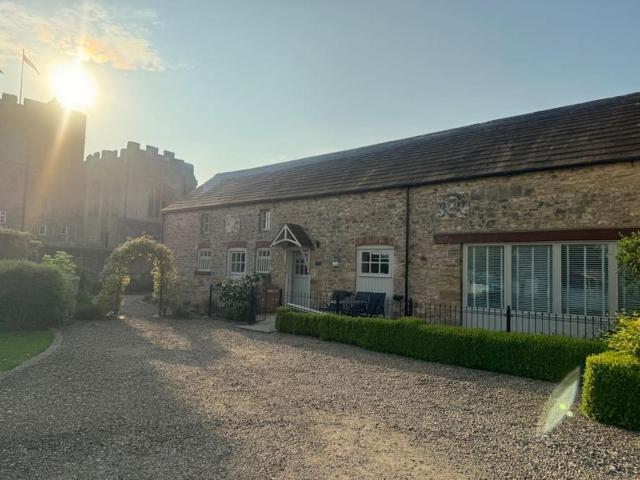 Parr Cottage at Snape Castle Mews