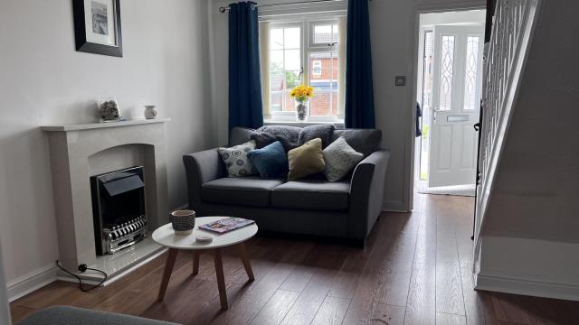 Stockton-on-Tees - 2 Beds - Pet Friendly - Parking