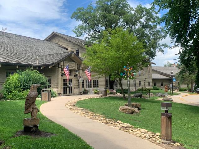 Starved Rock Lodge