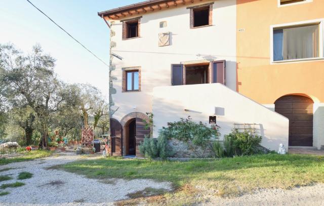 2 Bedroom Beautiful Home In Pescia