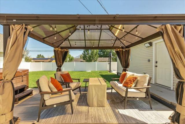 Private Hot Tub Patio Half Basketball Court